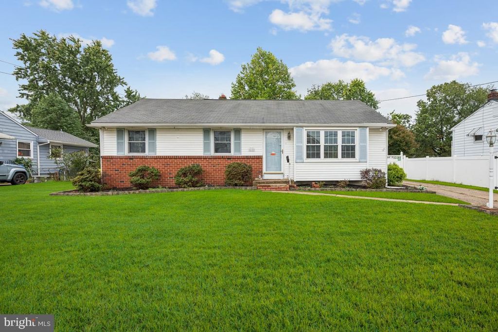 Photo of 410 S Chester Avenue, DELRAN, NJ 08075 (MLS # NJBL2095268)