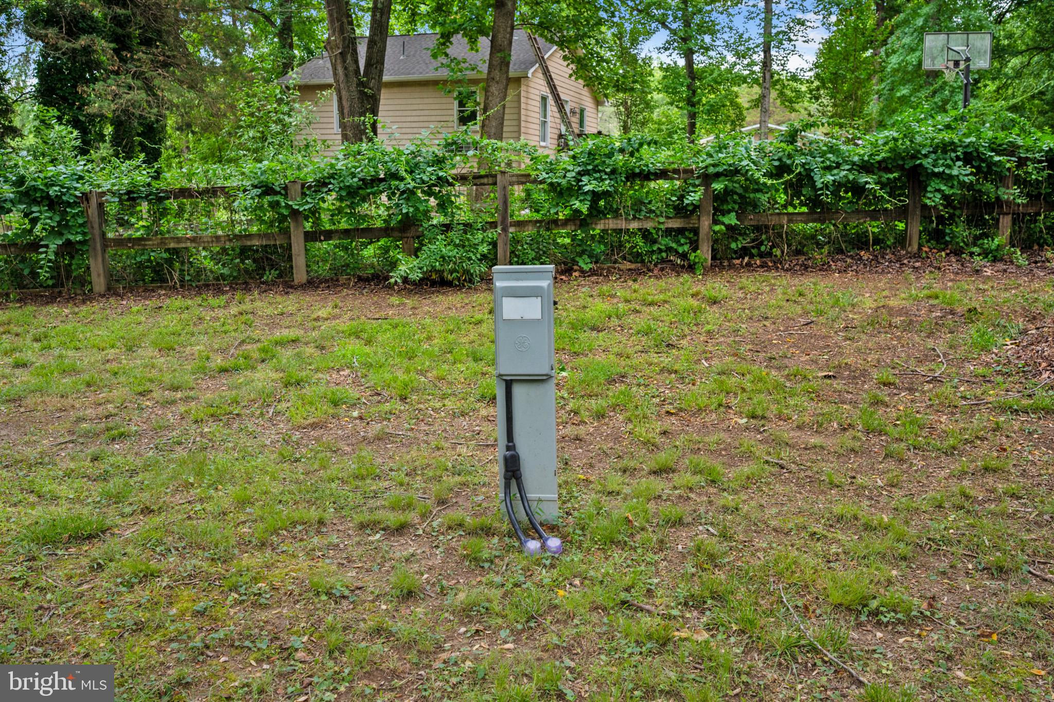 LAUREL GLEN - Residential