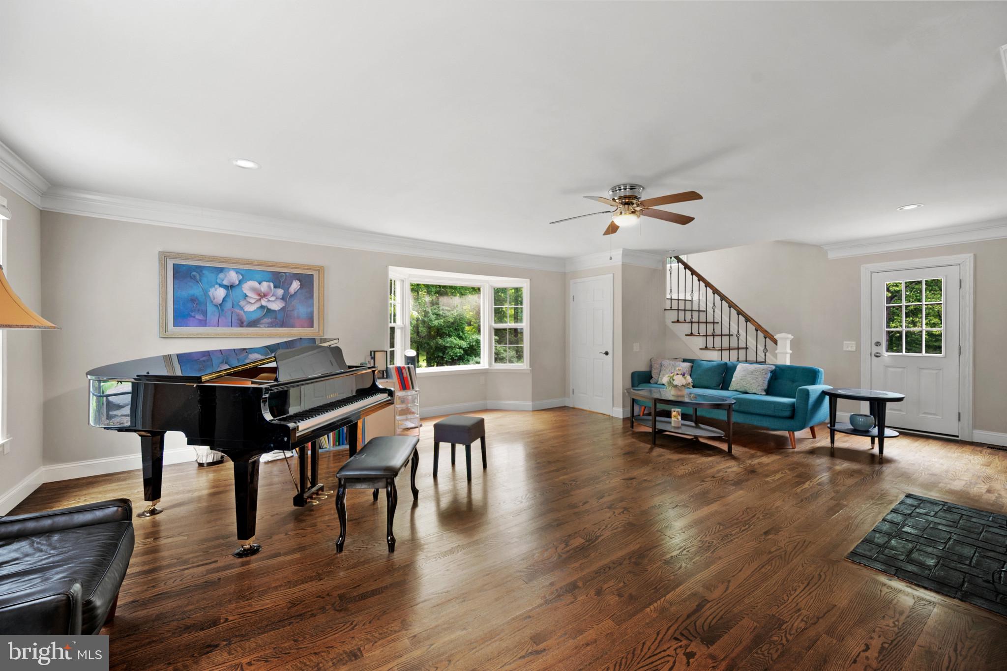 LAUREL GLEN - Residential