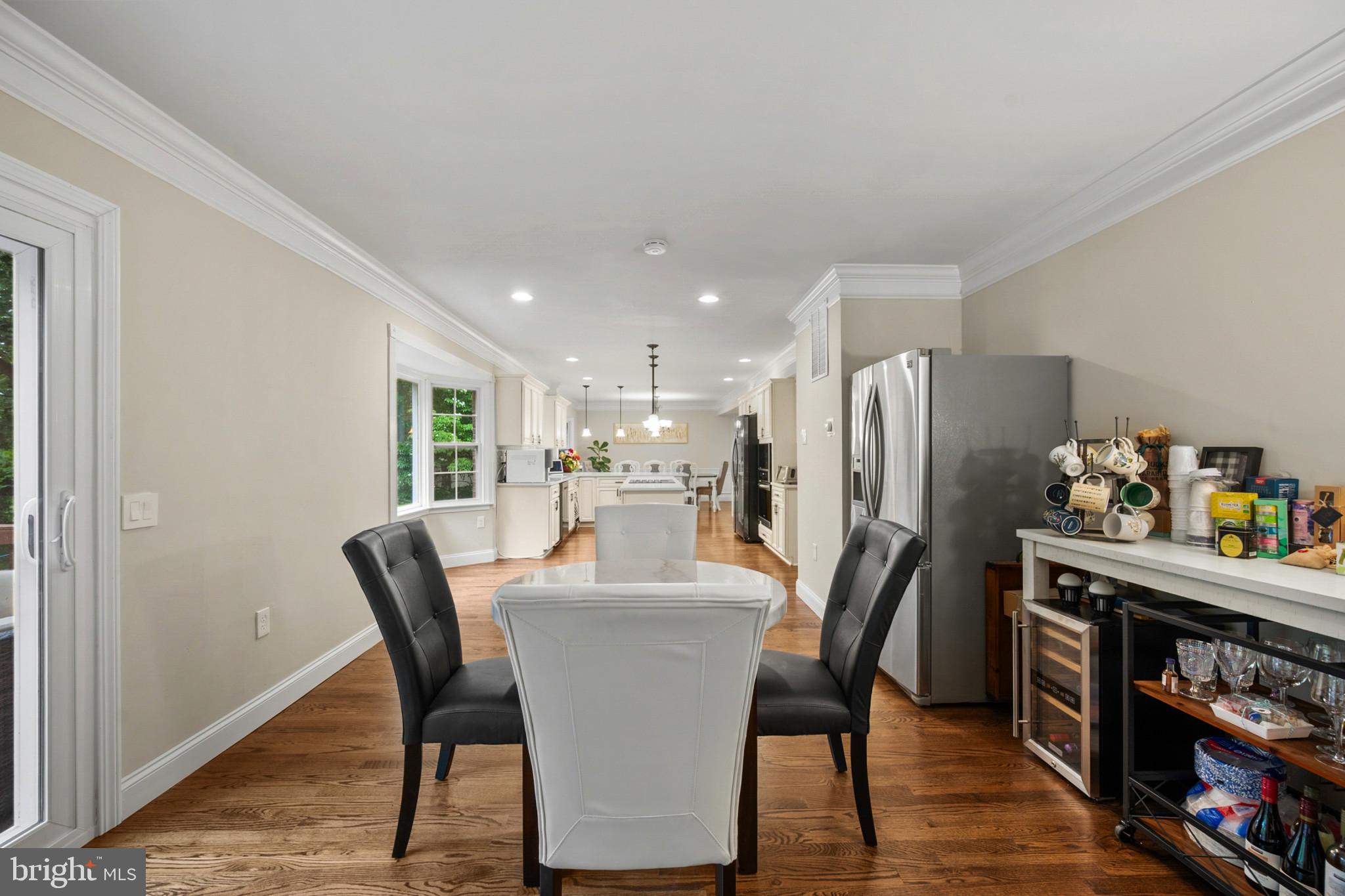 LAUREL GLEN - Residential
