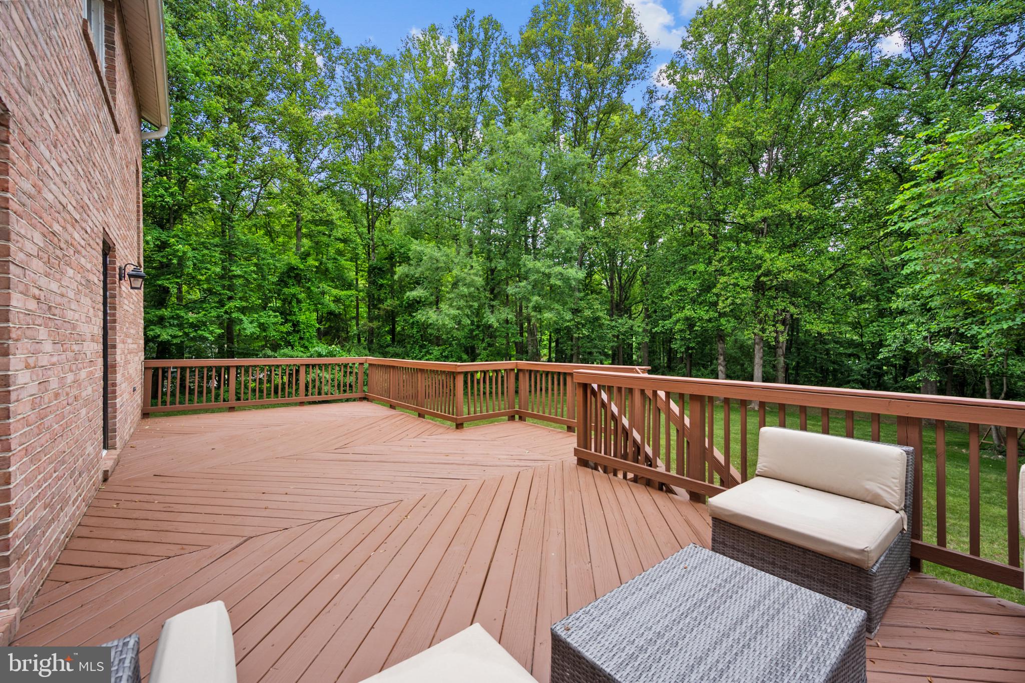 LAUREL GLEN - Residential