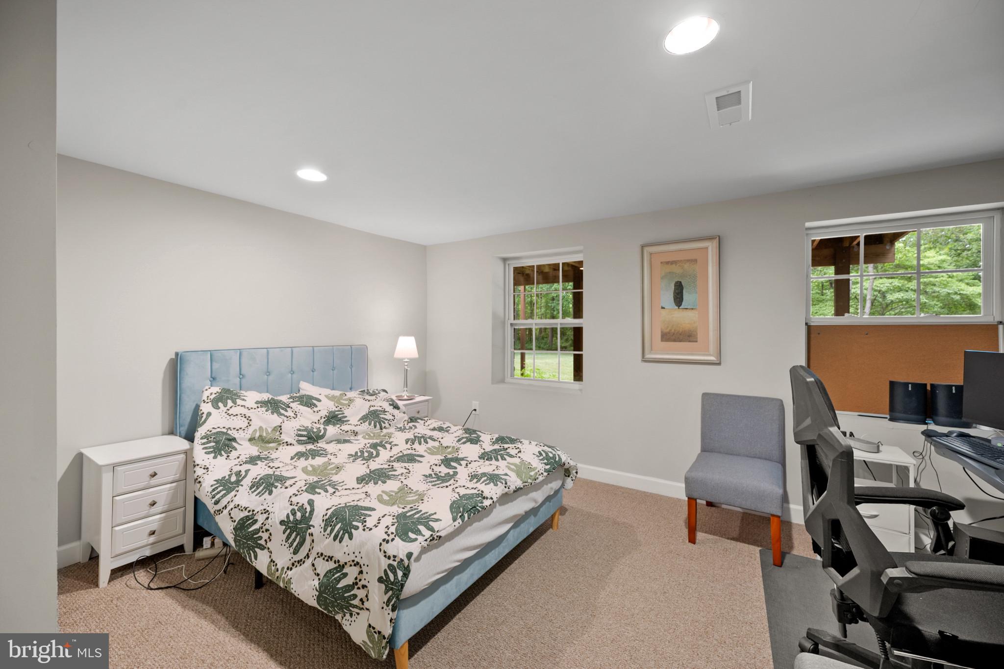 LAUREL GLEN - Residential