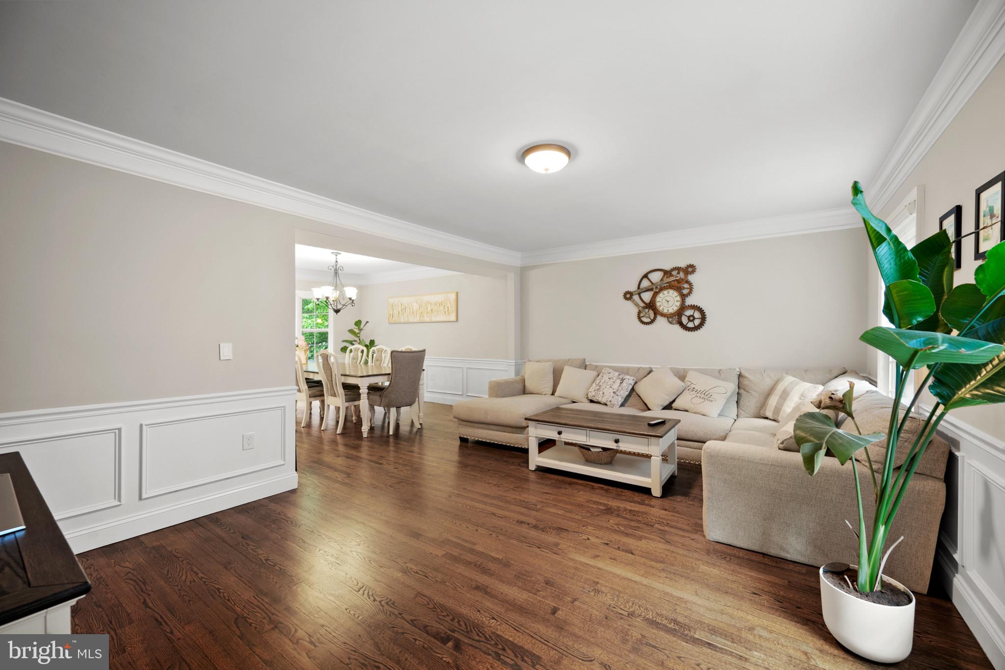 LAUREL GLEN - Residential