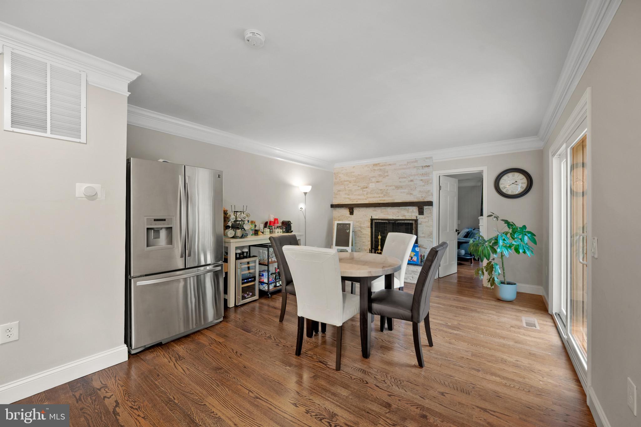 LAUREL GLEN - Residential