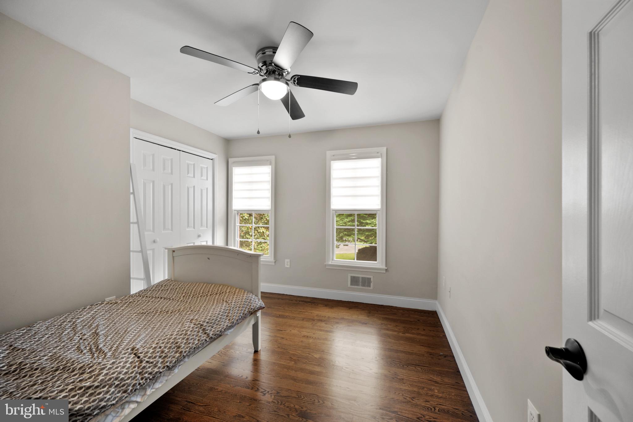 LAUREL GLEN - Residential