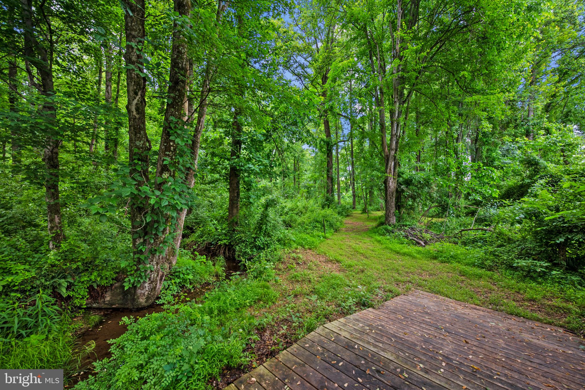 LAUREL GLEN - Residential