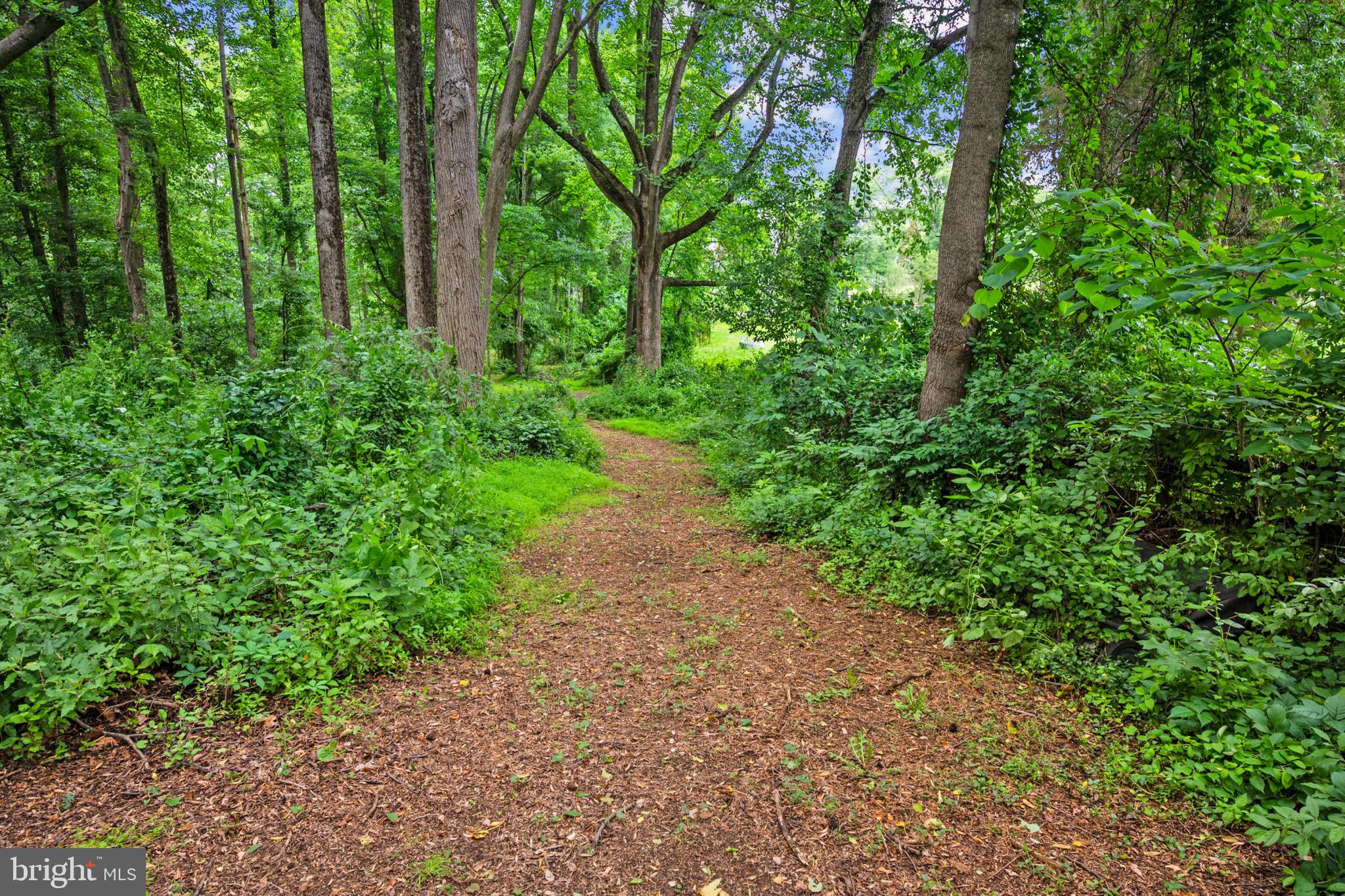 LAUREL GLEN - Residential