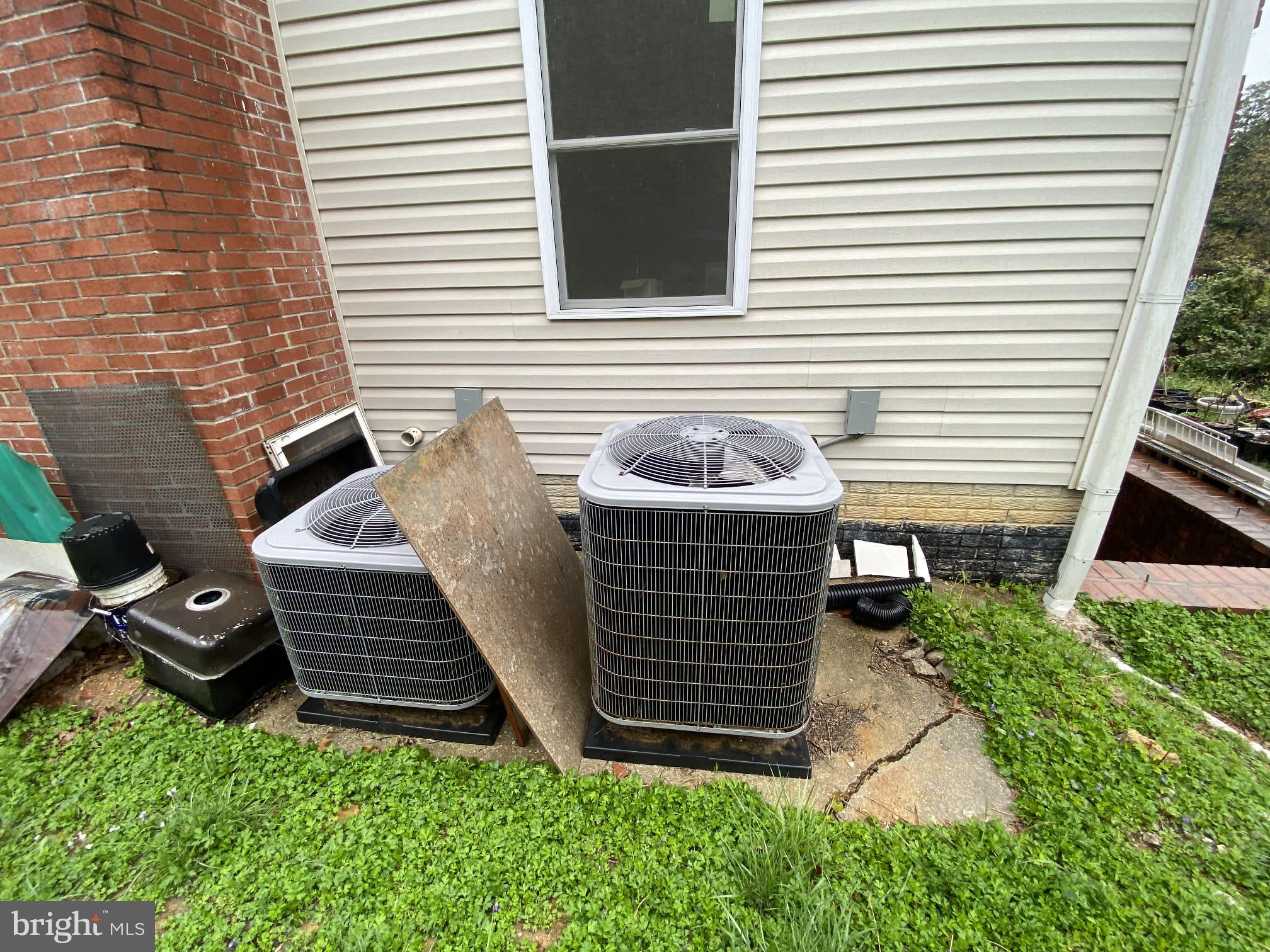 SILVER SPRINGS - Land