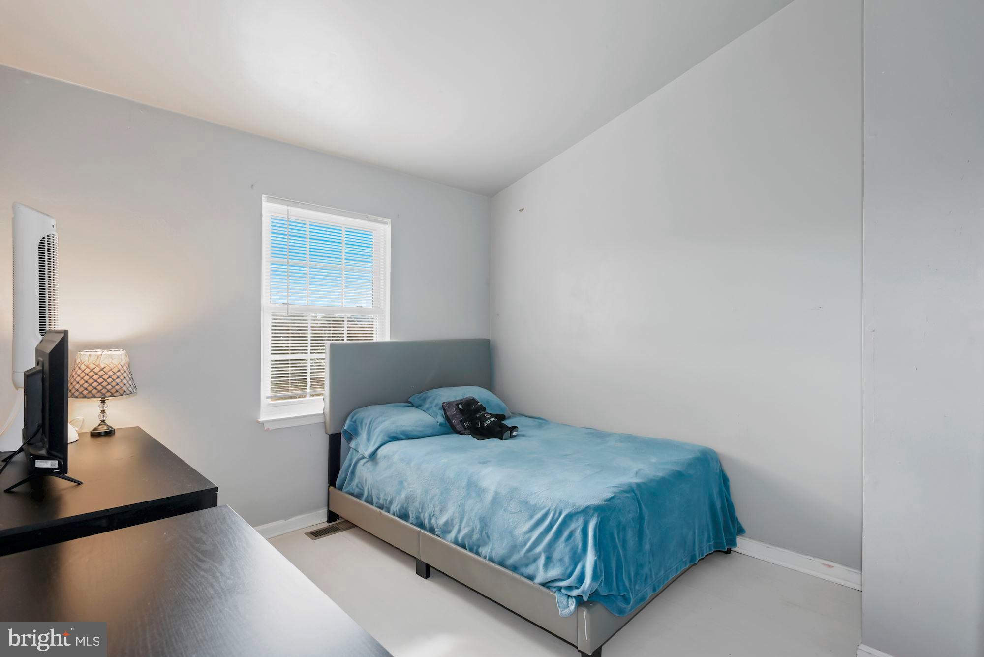 POTOMAC CROSSING - Residential