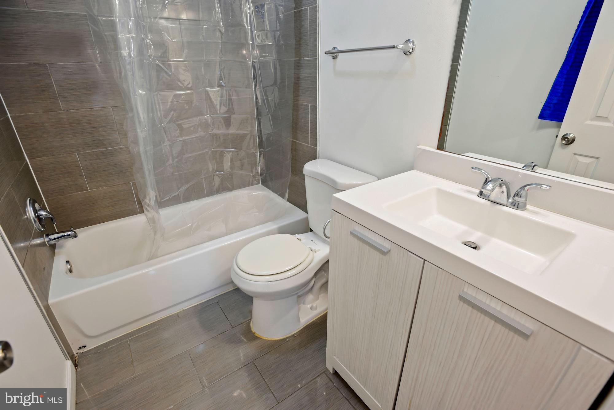 POTOMAC CROSSING - Residential