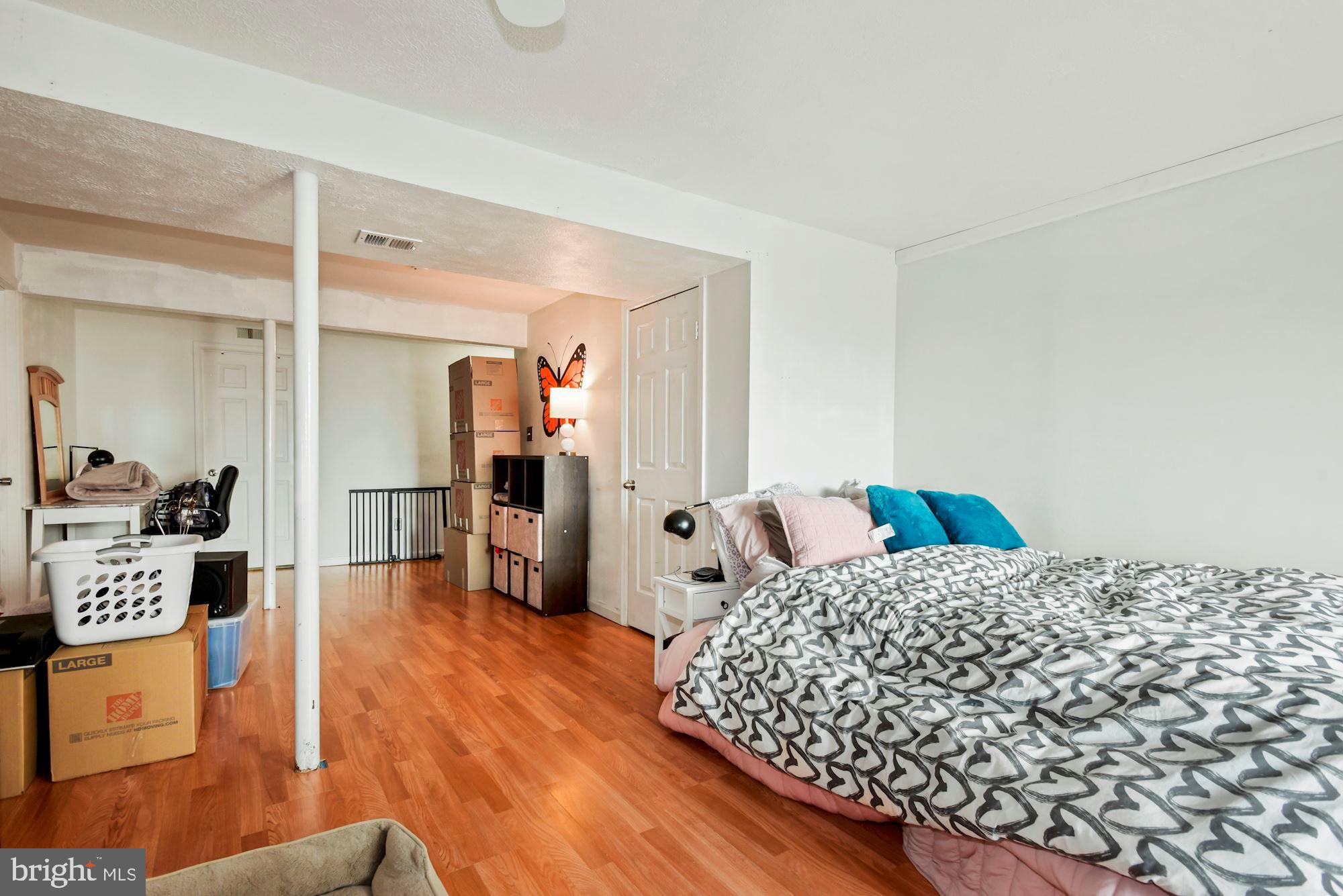 POTOMAC CROSSING - Residential