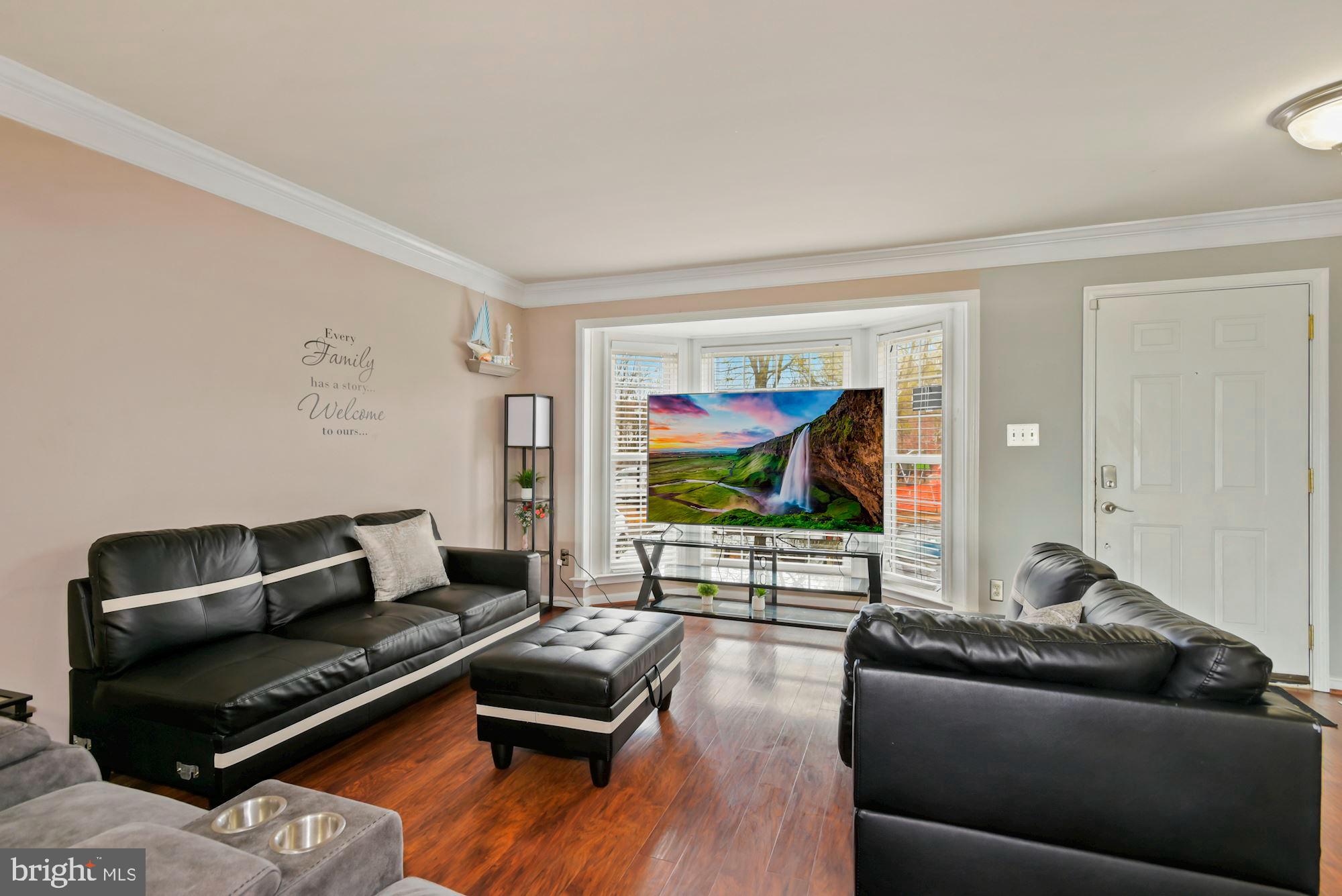 POTOMAC CROSSING - Residential