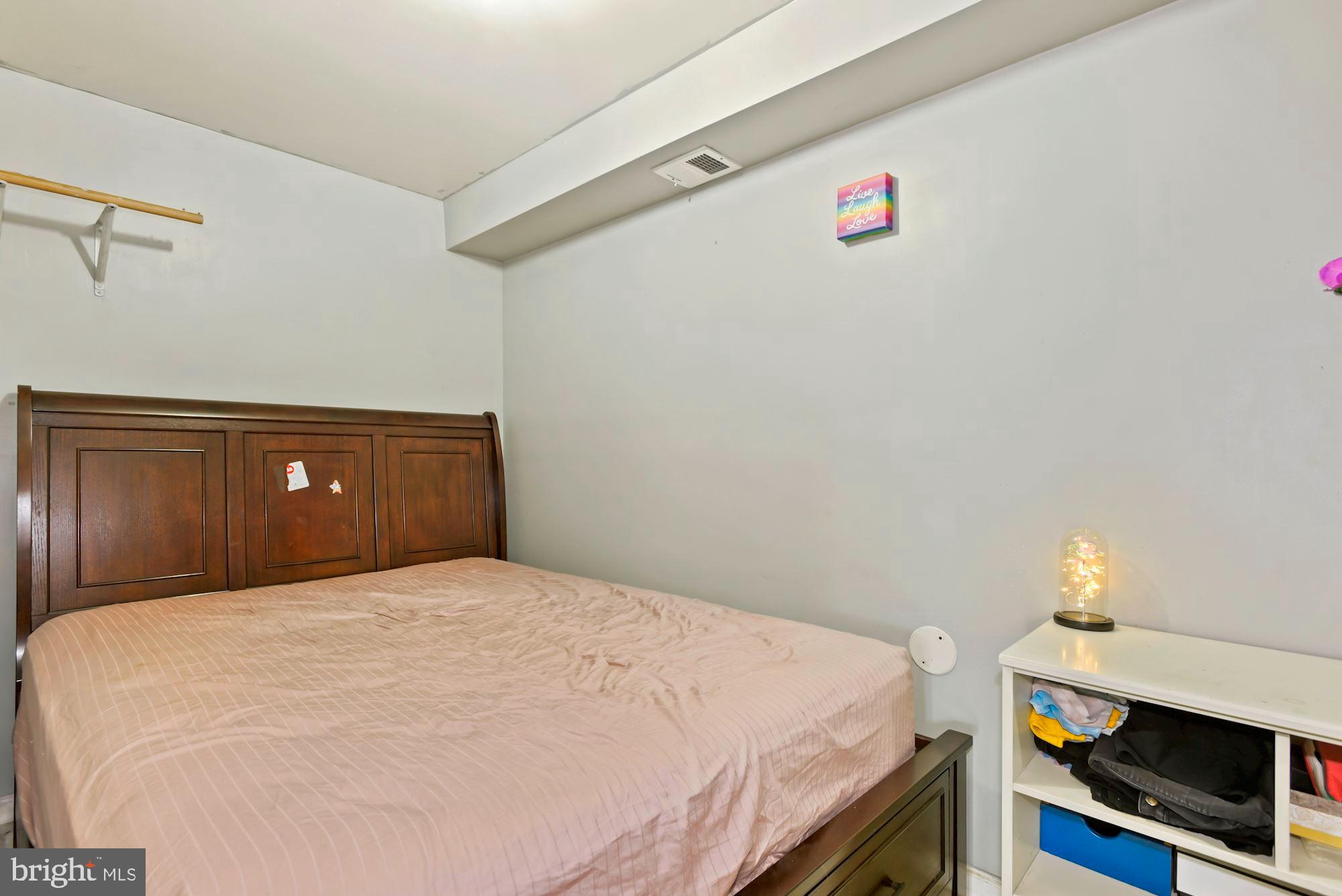 POTOMAC CROSSING - Residential