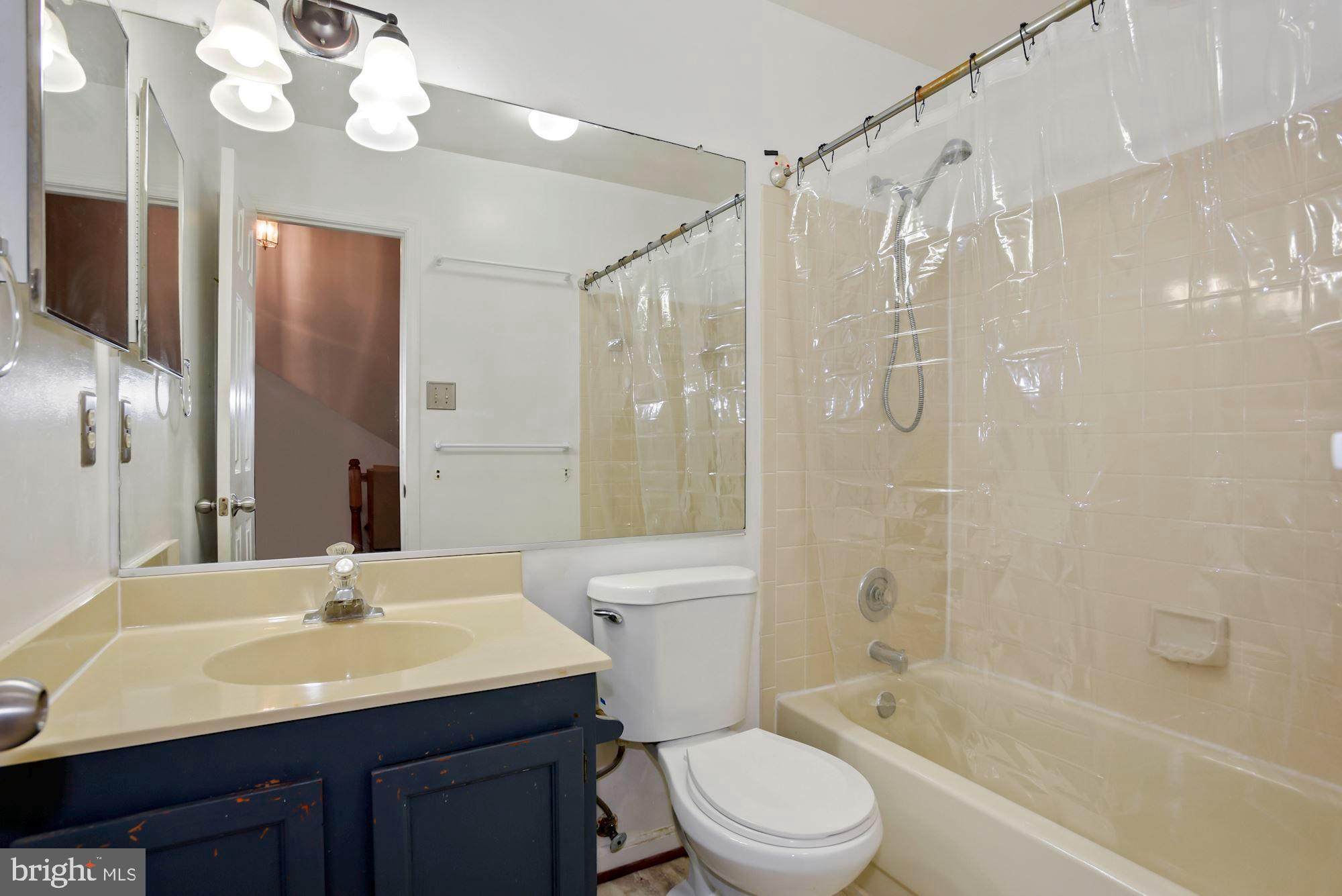 POTOMAC CROSSING - Residential