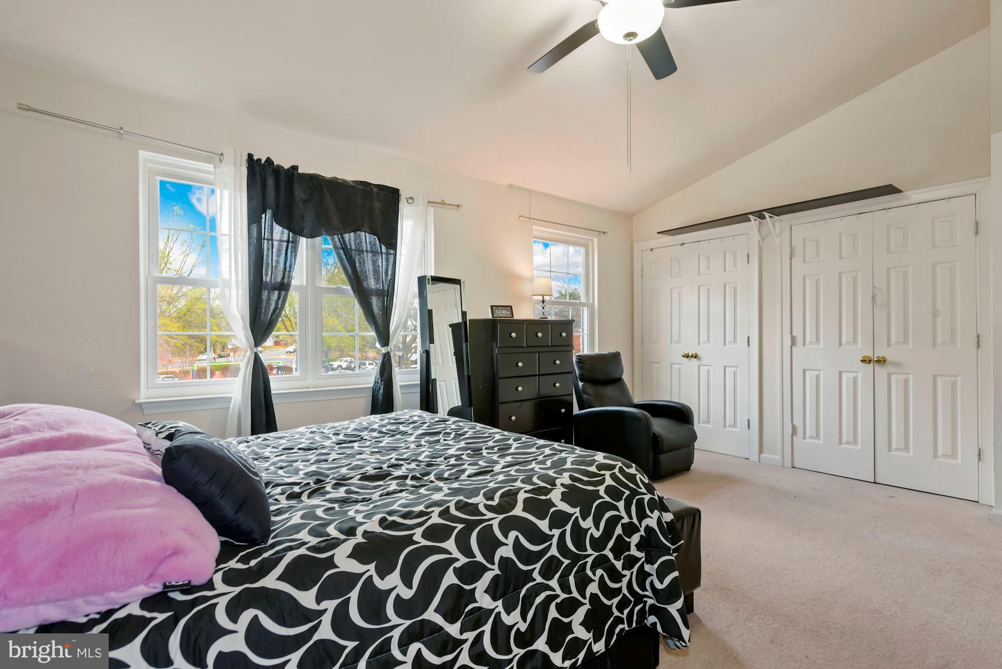 POTOMAC CROSSING - Residential