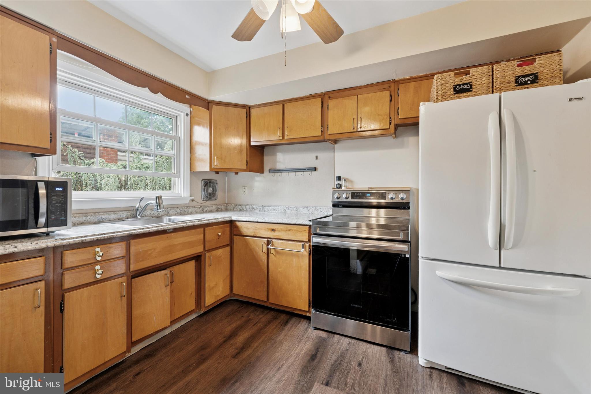 NORRISTOWN - Residential