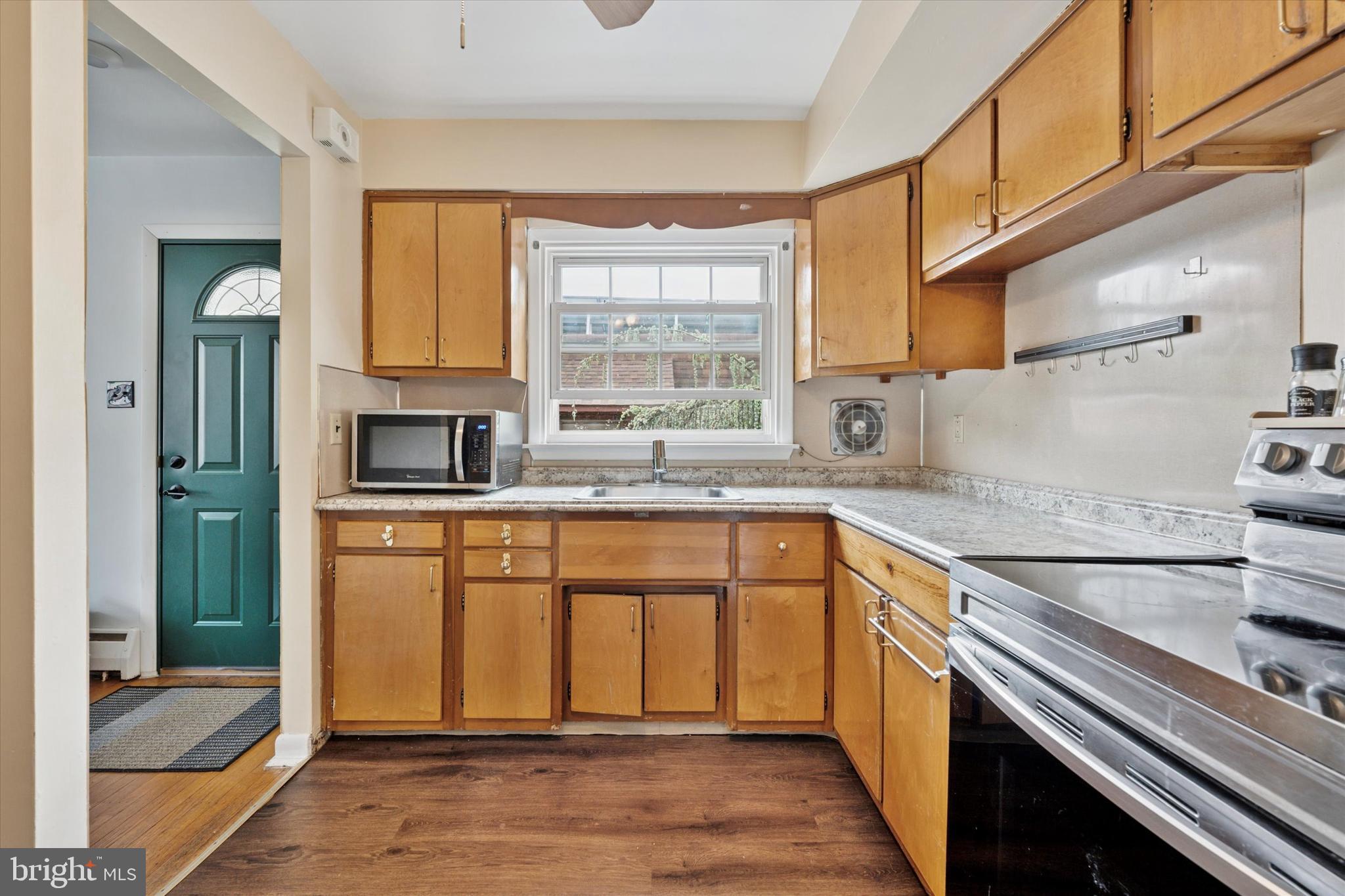 NORRISTOWN - Residential