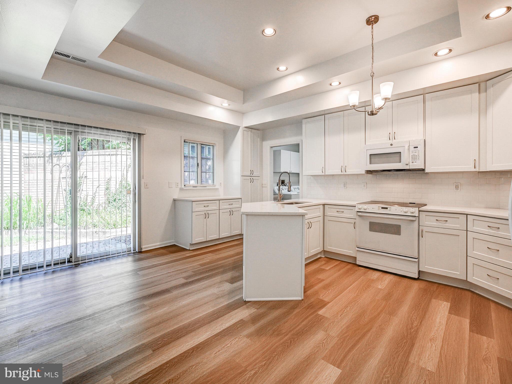 HOPKINS - Residential