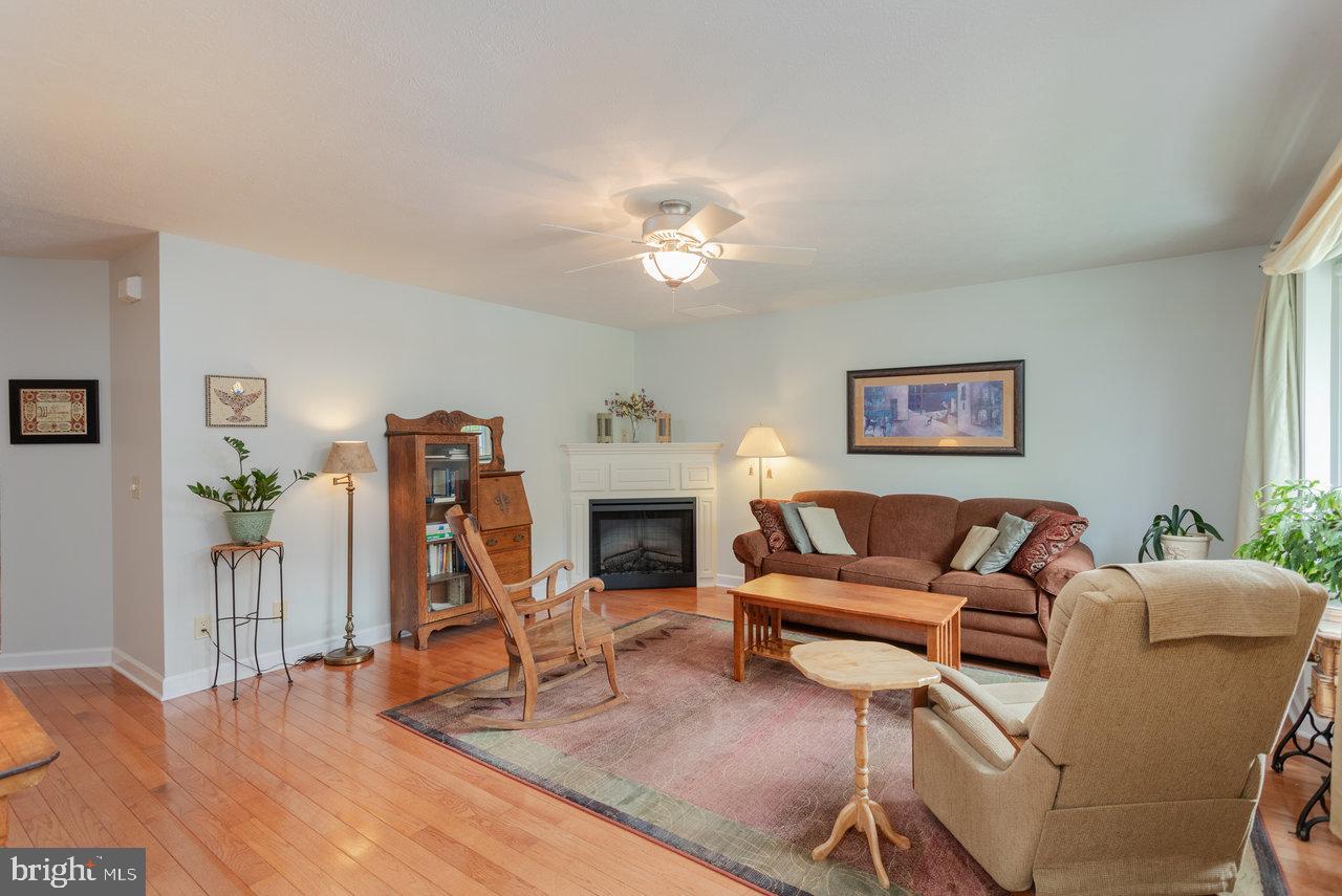 1966 BUTTONWOOD COURT