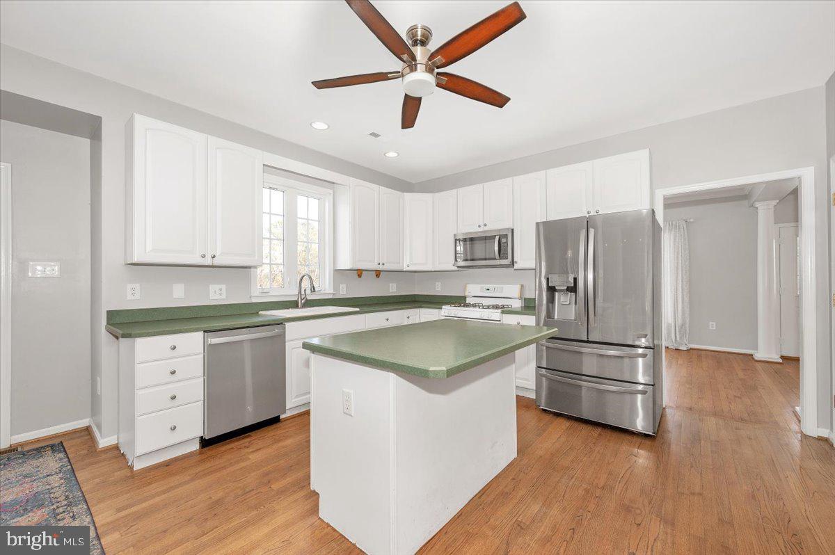 HANFORD ESTATES - Residential