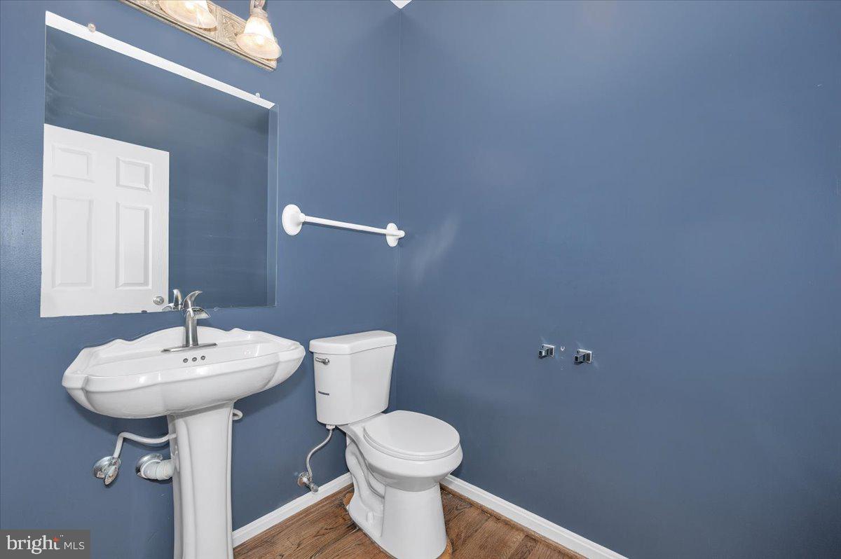 HANFORD ESTATES - Residential