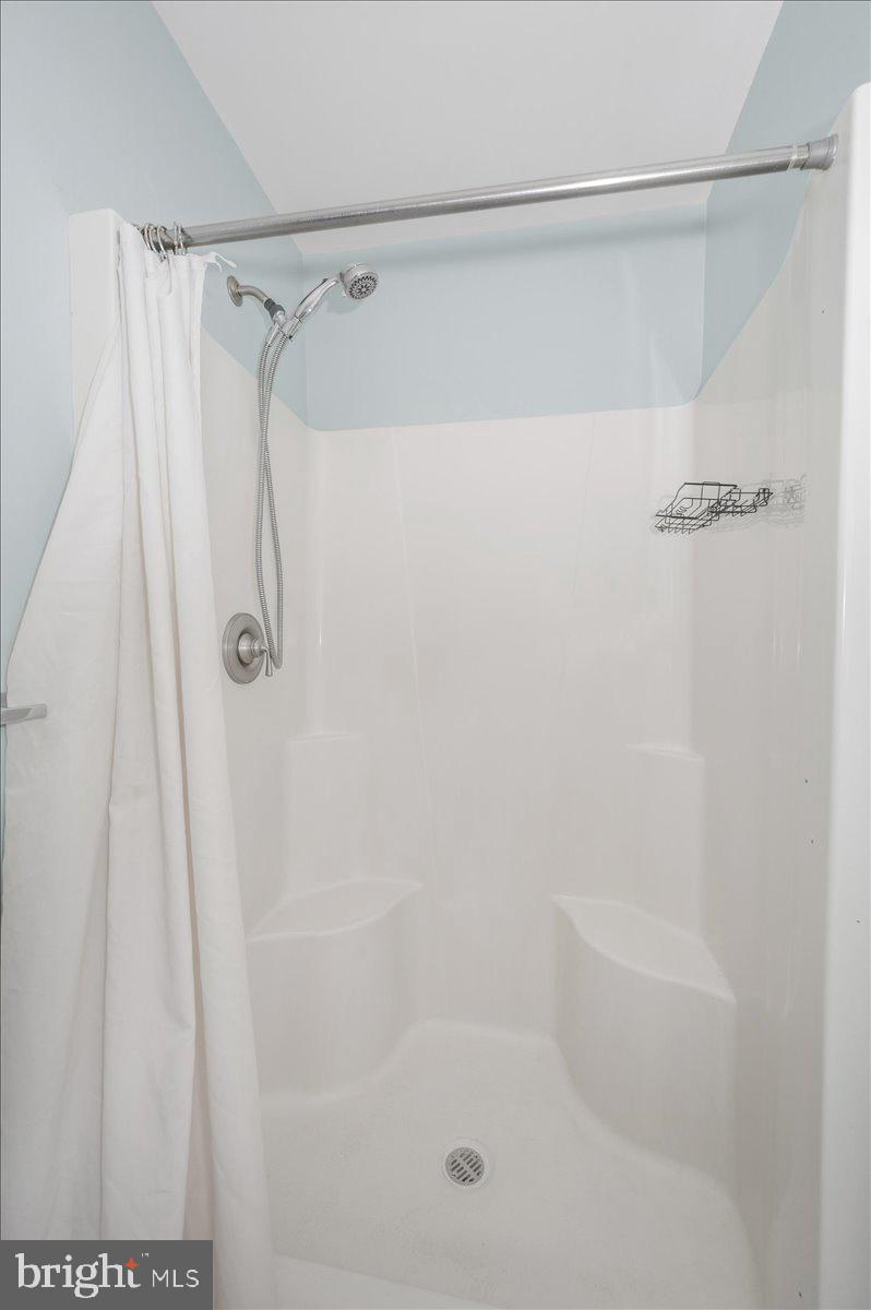 HANFORD ESTATES - Residential