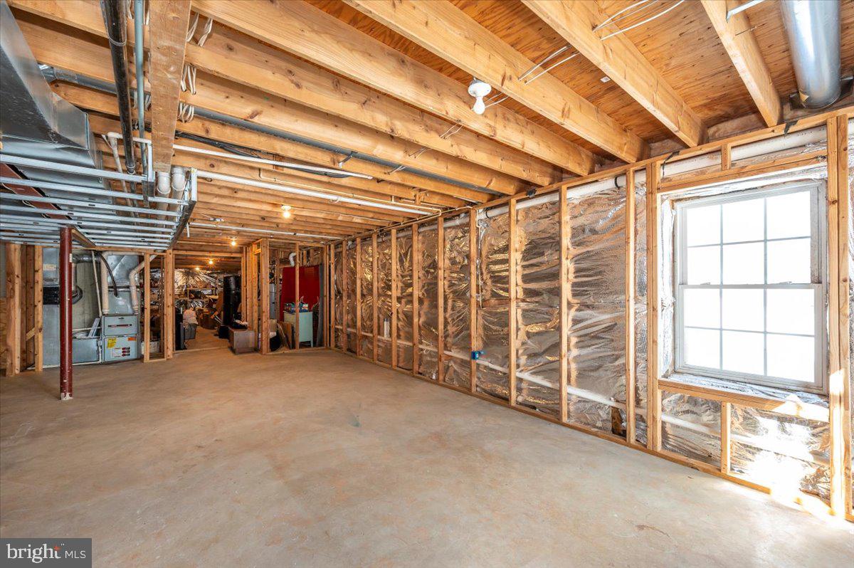 HANFORD ESTATES - Residential