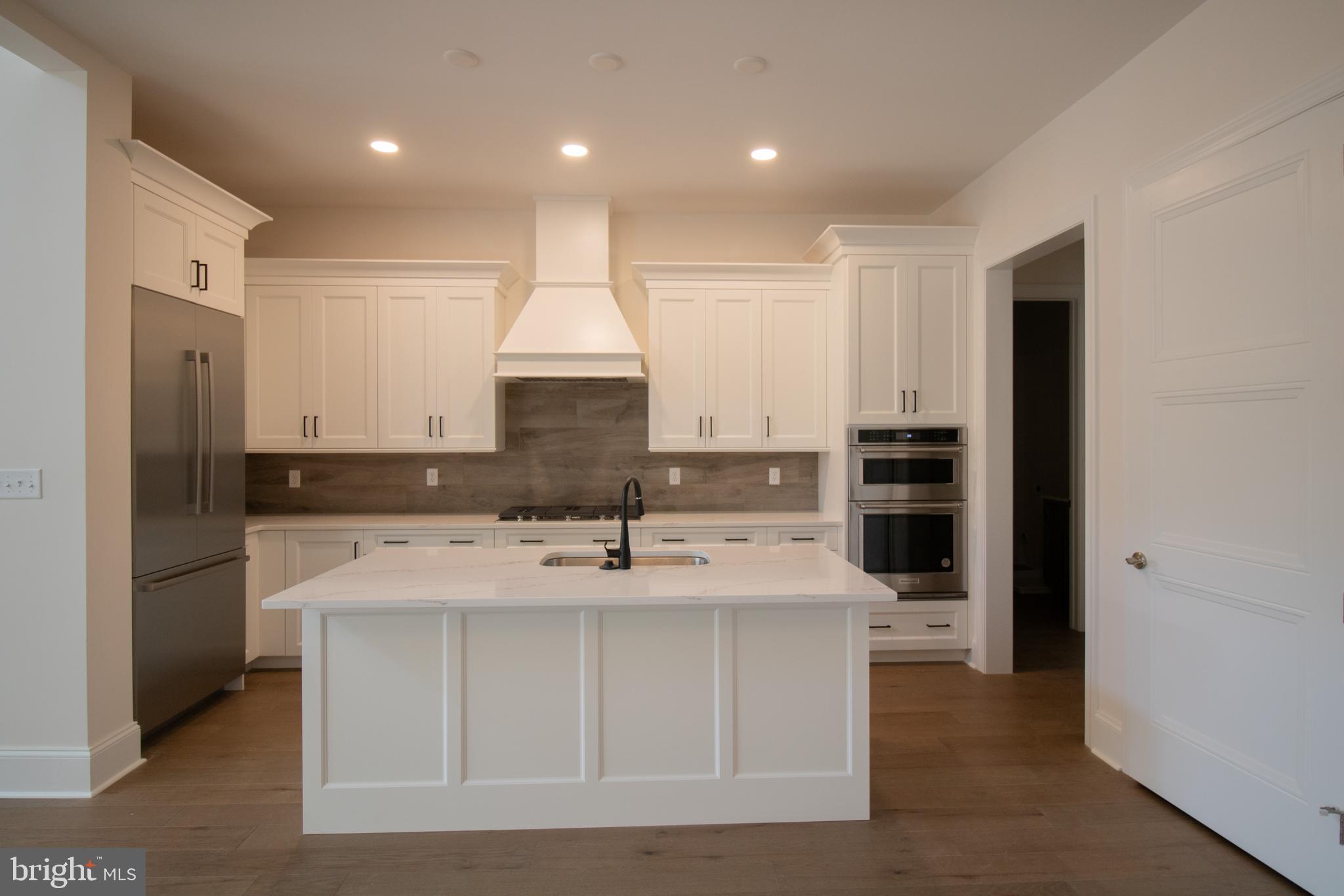 1111 INVERMERE ROAD