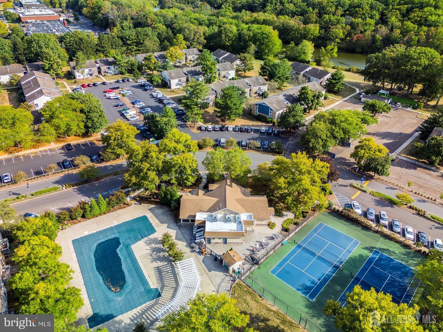 5 POND VIEW DRIVE