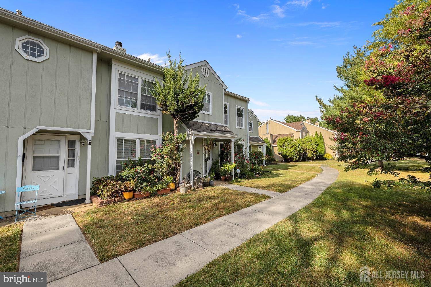 5 POND VIEW DRIVE