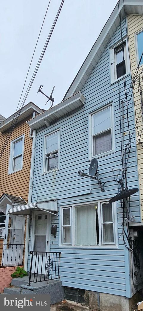 Photo of 314 Hewitt Street, TRENTON, NJ 08611 (MLS # NJME2074042)