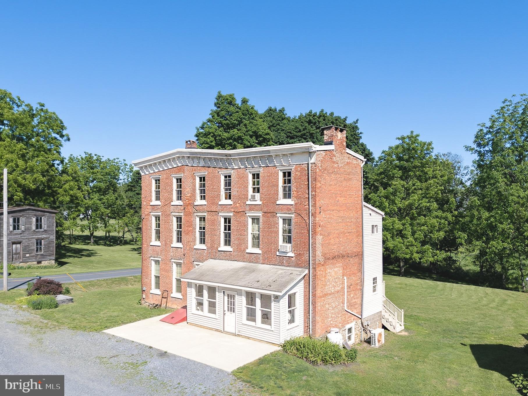1306 LONG LANE ROAD