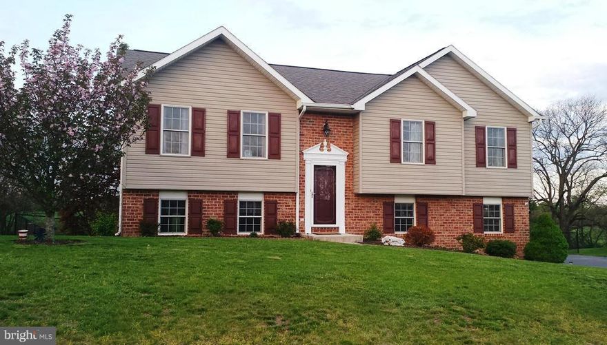 Very nice, well maintained  3BD 2BA home in Hamilton Hills, just west of Chambersburg. Deck off kitchen area leads down to fenced rear yard with shed. Large lower level family room has walkout to rear yard. Oversized 20x25 garage with pegboard for extra storage. Horseshoe pits convey. Country-style living not far from town. Close proximity to local elementary school.