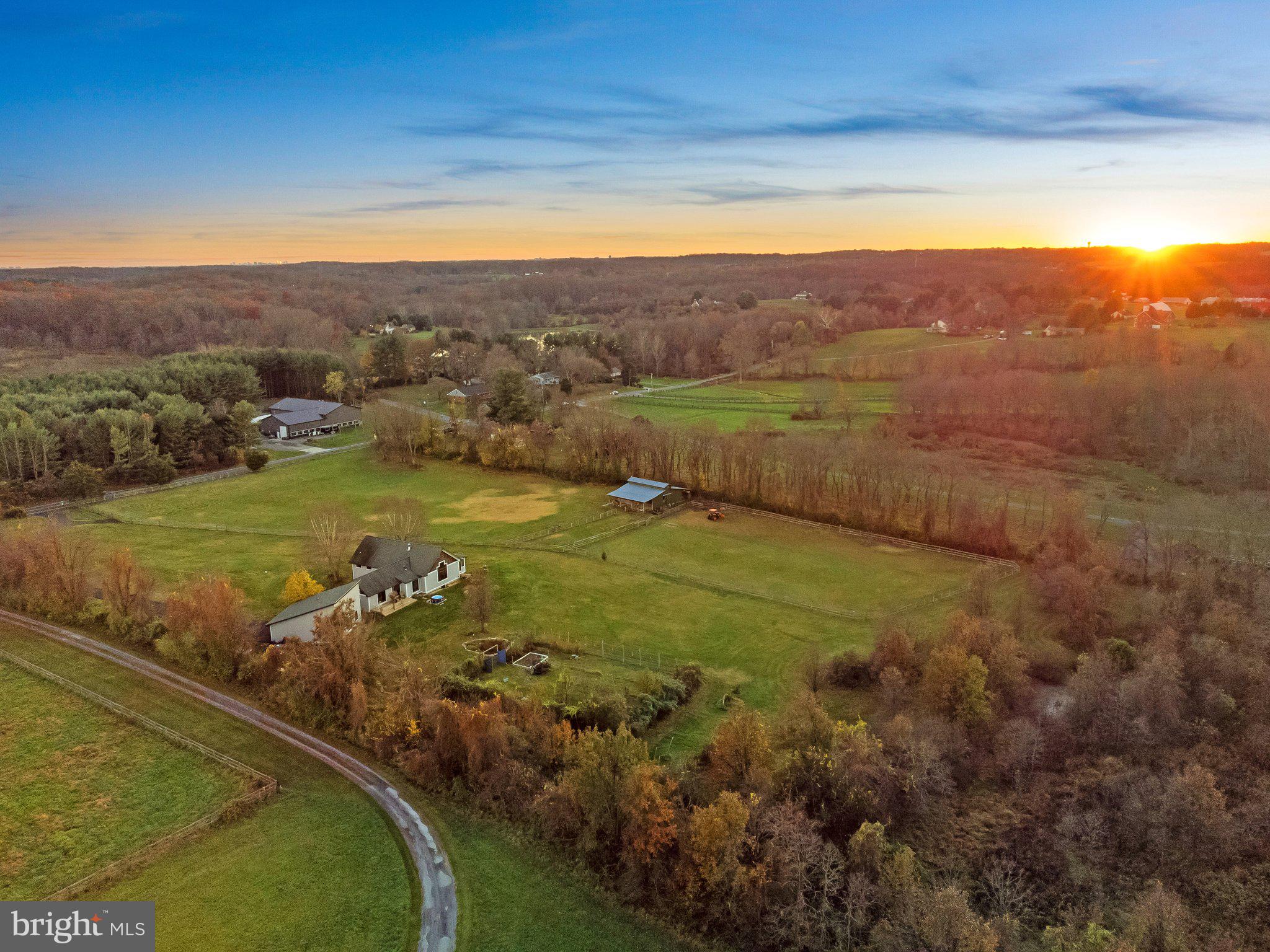 SUNDOWN HILLS - Residential