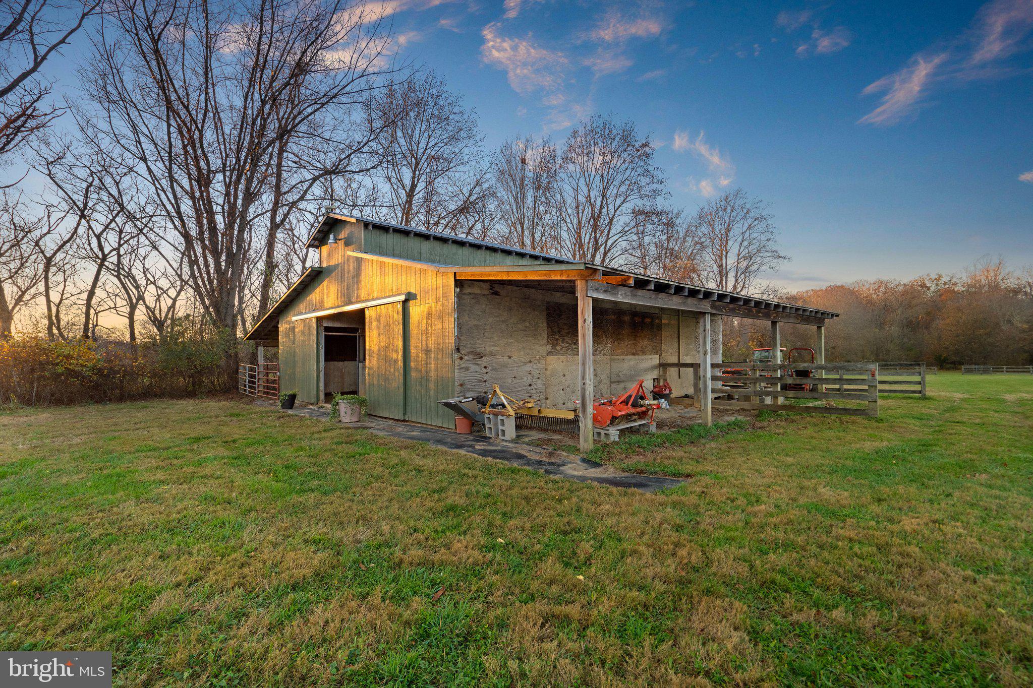 SUNDOWN HILLS - Residential