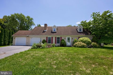 Photo of 1549 Willoughby Circle, MANHEIM, PA 17545 (MLS # PALA2071292)