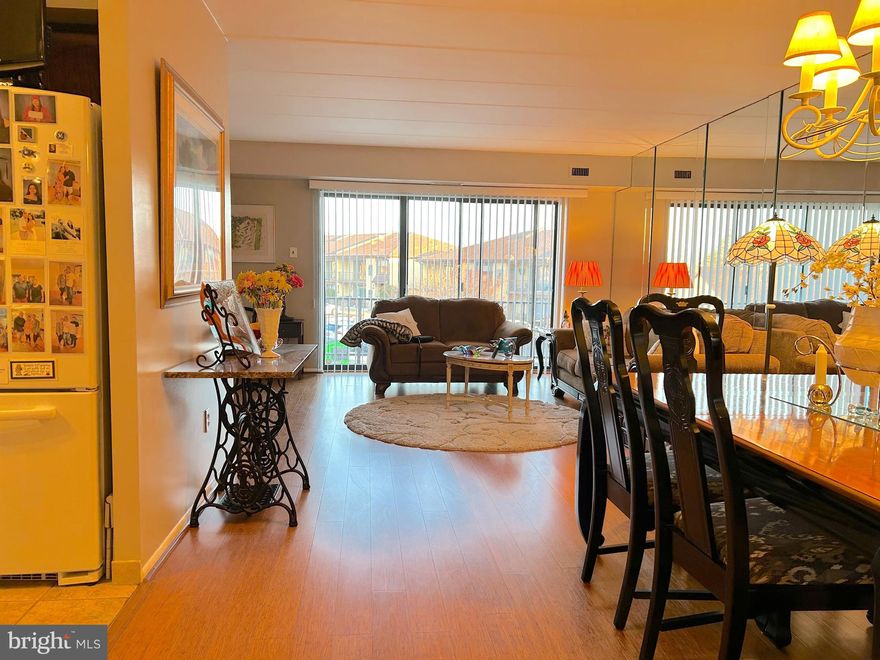 This very well maintained, welcoming 2 bedroom, 2 bathroom condo is located on the second floor of a three-story building, in a highly desirable Doral II Development. The open and bright living and dining space is perfect for relaxation and entertaining. With a large sliding door leading to a private balcony, natural light floods the rooms. The spacious primary bedroom features an updated en-suite bathroom, while the second bedroom is perfect for guests or as a home office. This home has hard wood flooring throughout, doesn't lack in storage space (with additional storage in the main lobby) and has it's own washer and dryer for an added convenience.
The community offers access to a refreshing pool, perfect for those warm days, and the location provides easy access to nearby amenities. This condo is an excellent blend of comfort, style, and practicality.
Showings to be scheduled between 11am-5pm.