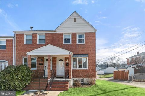 Townhouse For Sale - 1207 Brewster Street<br/> HALETHORPE, MD 21227