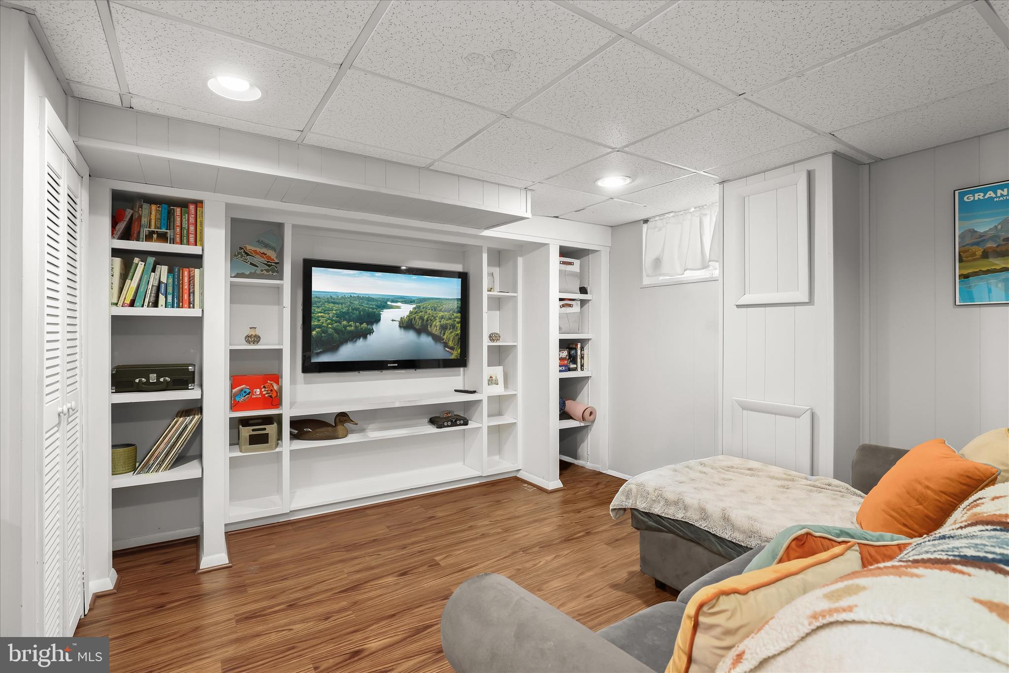 GAYLORD MANOR - Residential