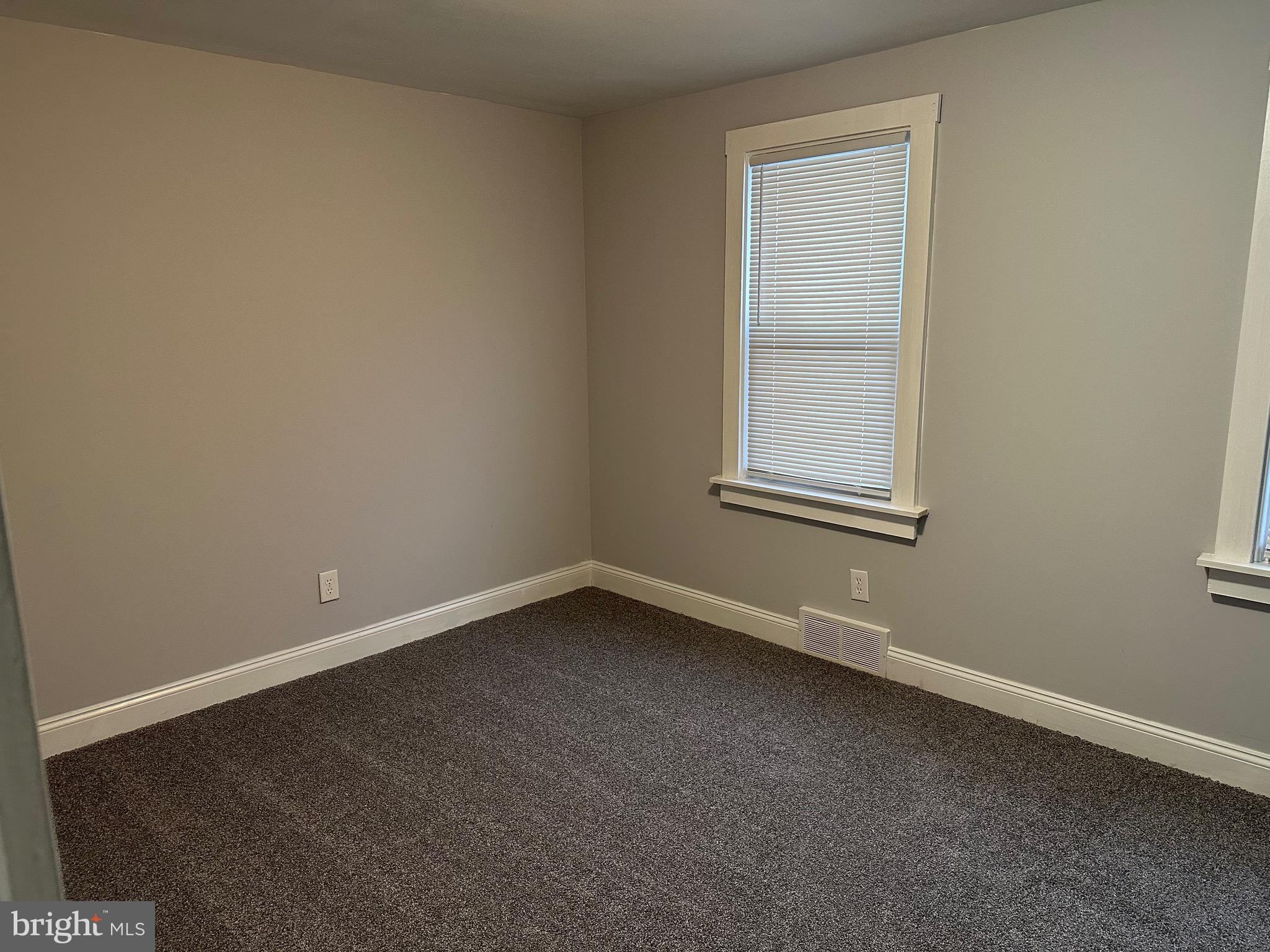 MAYVIEW MANOR - Residential