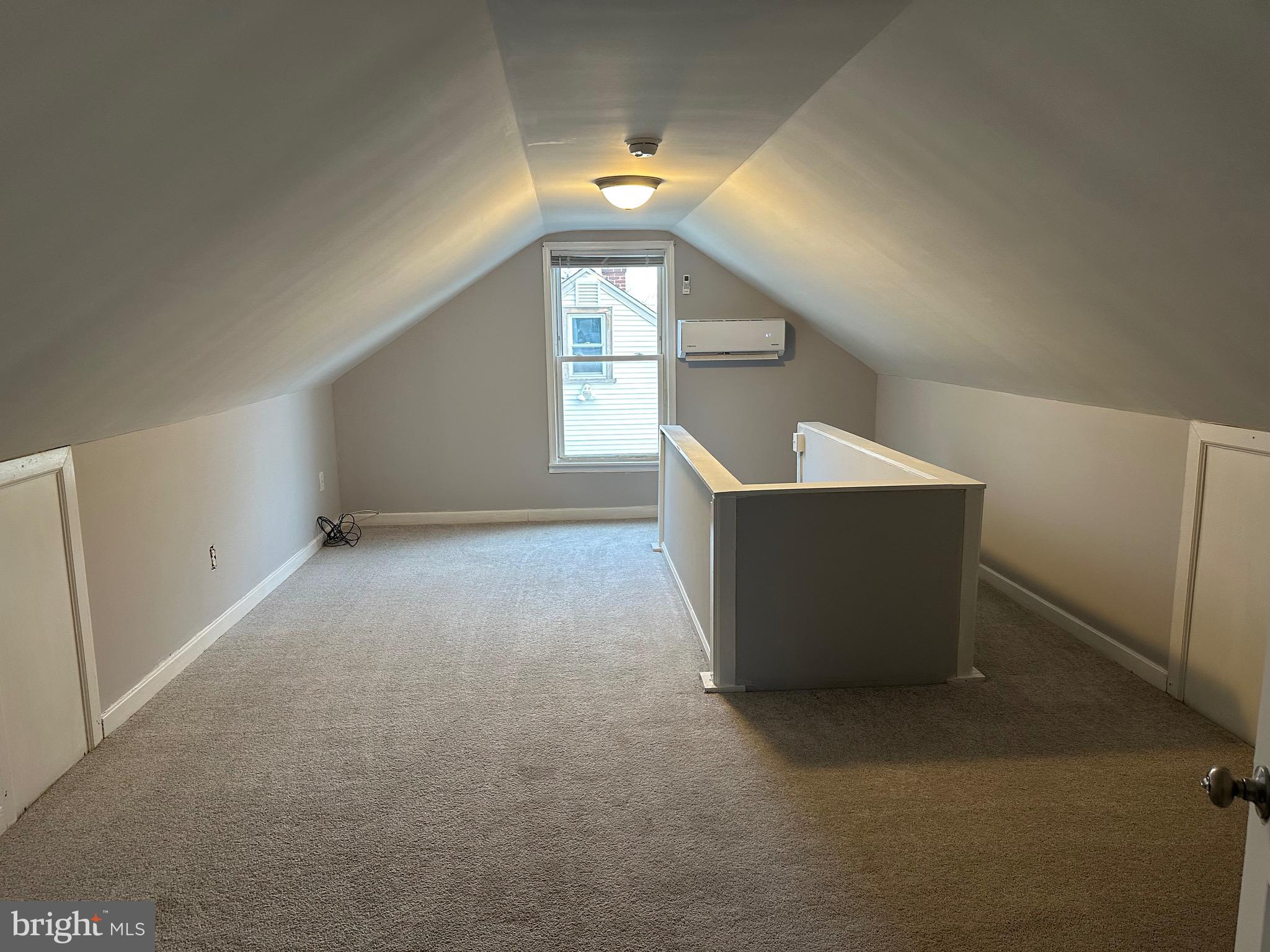 MAYVIEW MANOR - Residential