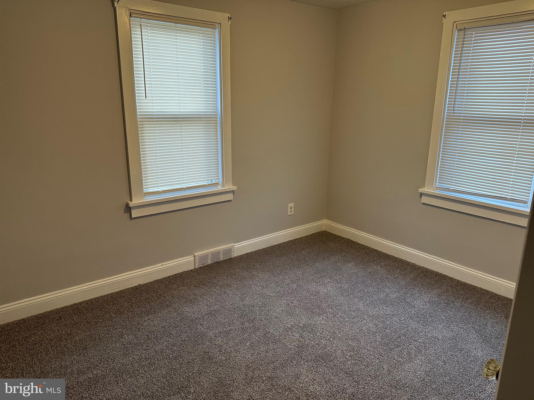 MAYVIEW MANOR - Residential