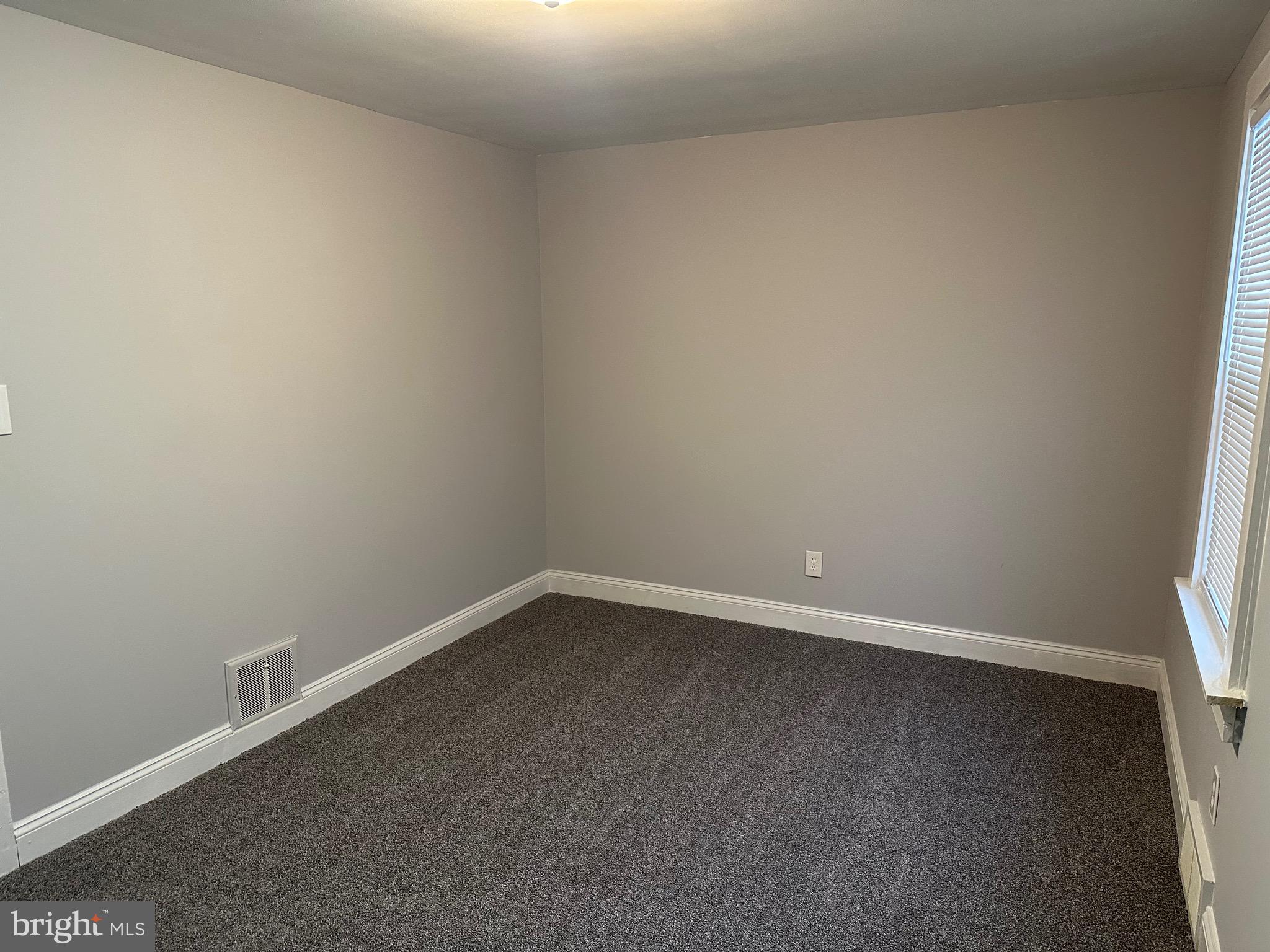 MAYVIEW MANOR - Residential