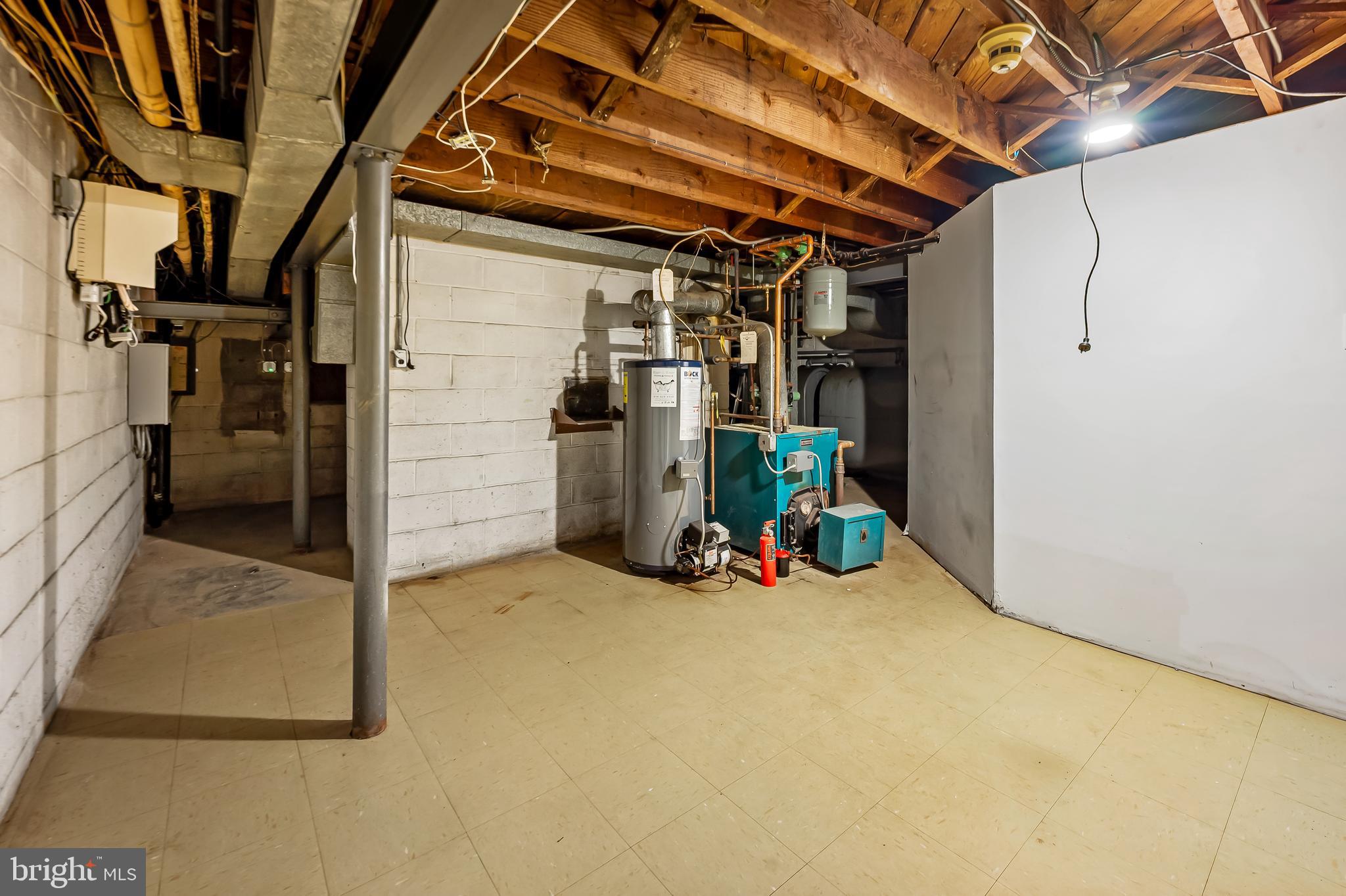 CAVESWOOD - Residential