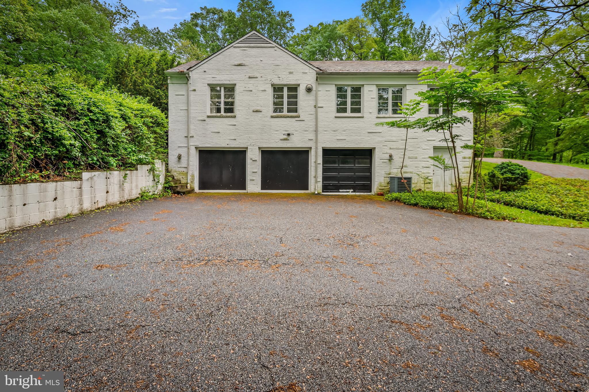 CAVESWOOD - Residential