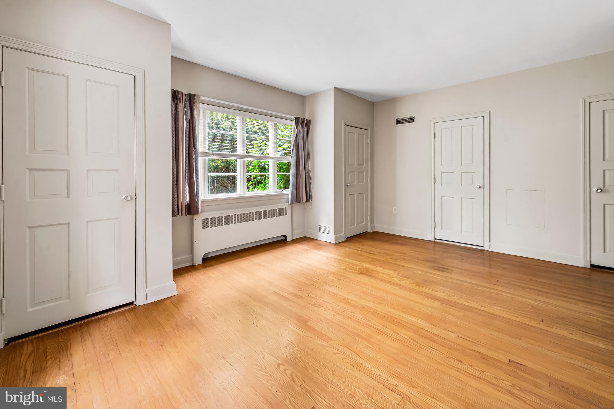 CAVESWOOD - Residential