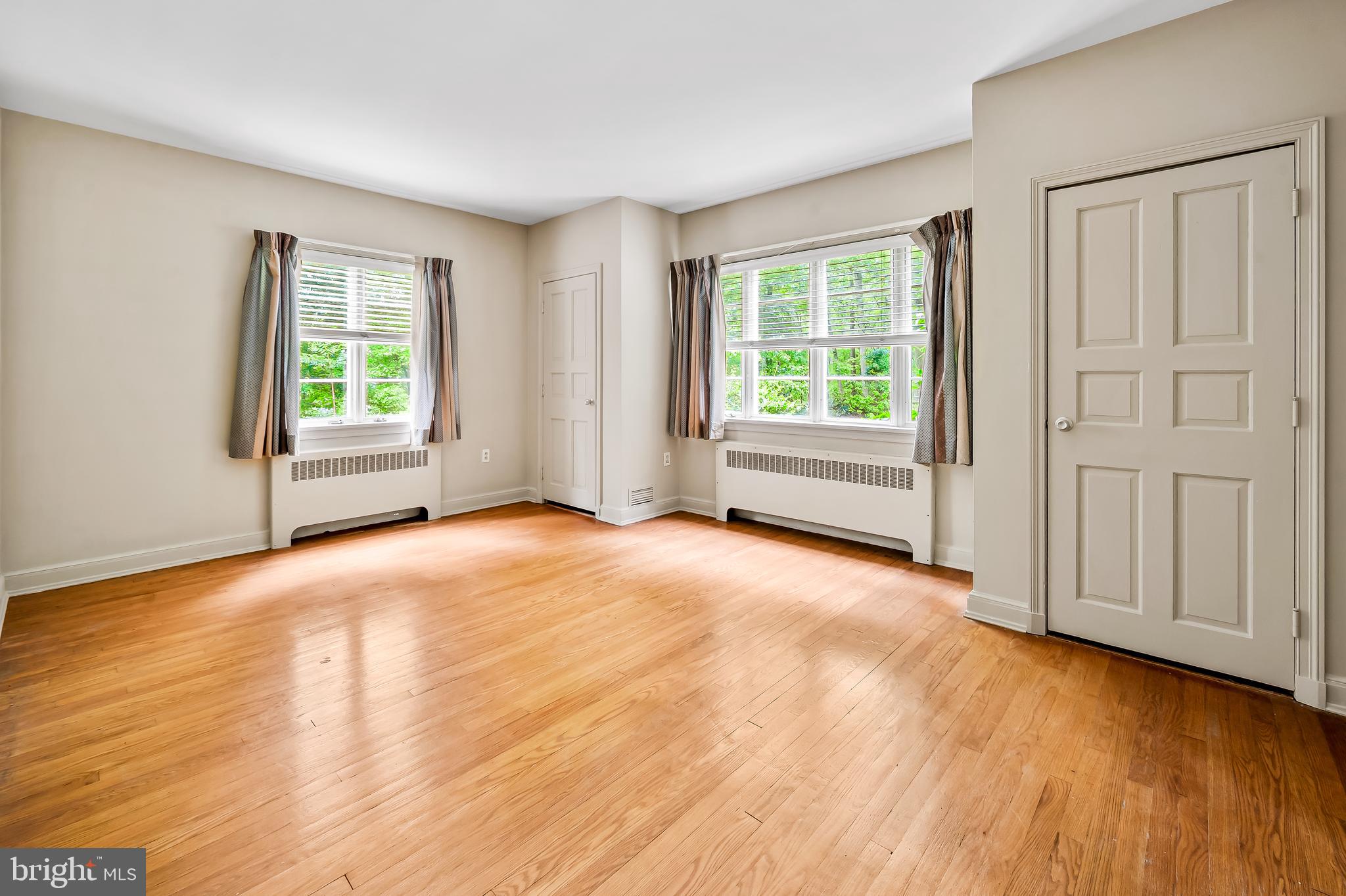 CAVESWOOD - Residential