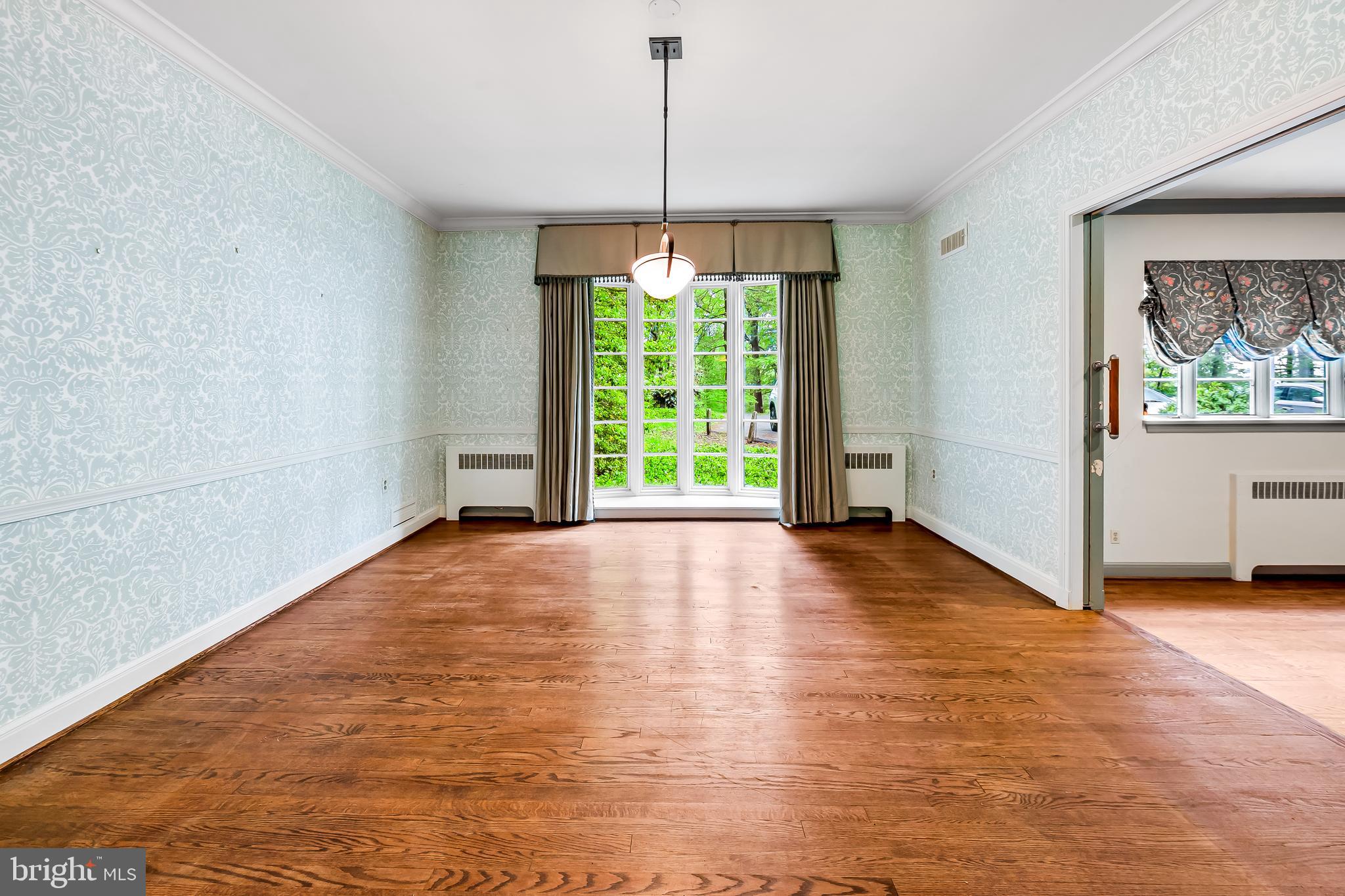 CAVESWOOD - Residential