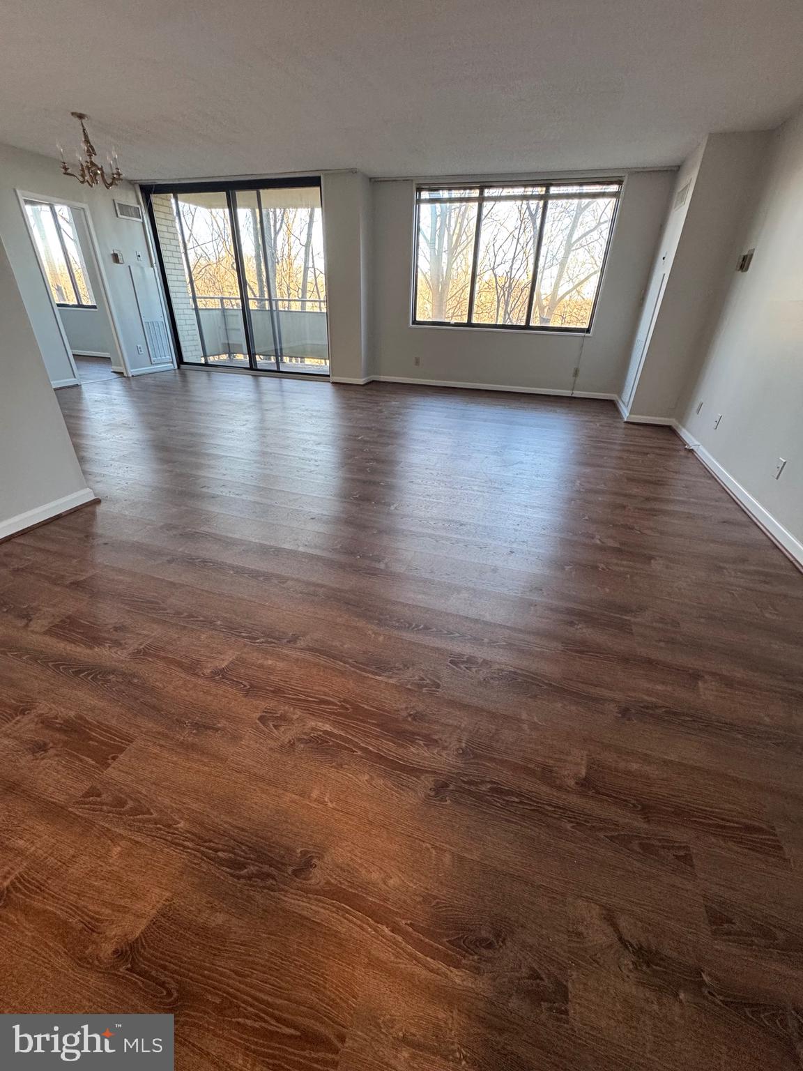 PROMENADE TOWERS - Residential