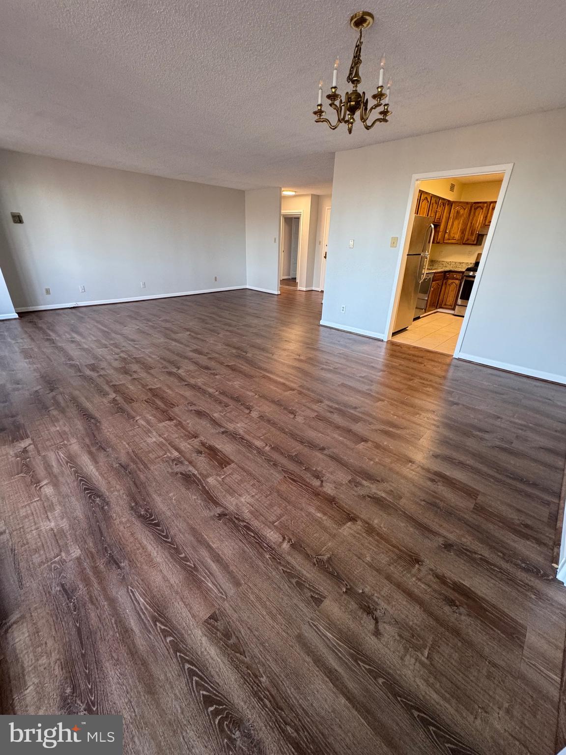 PROMENADE TOWERS - Residential